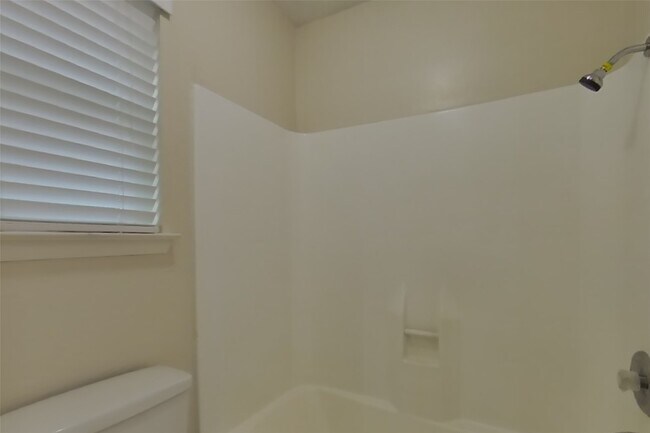 Building Photo - 22510 Leedstown Ln