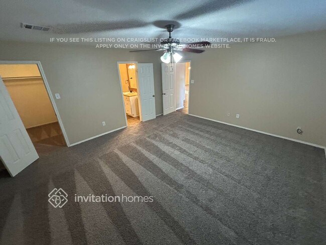 Building Photo - 250 Hilltop Dr