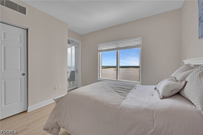 Building Photo - 2743 First St