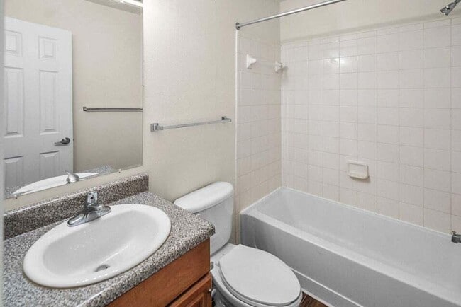 Building Photo - 506 Wingspan Way