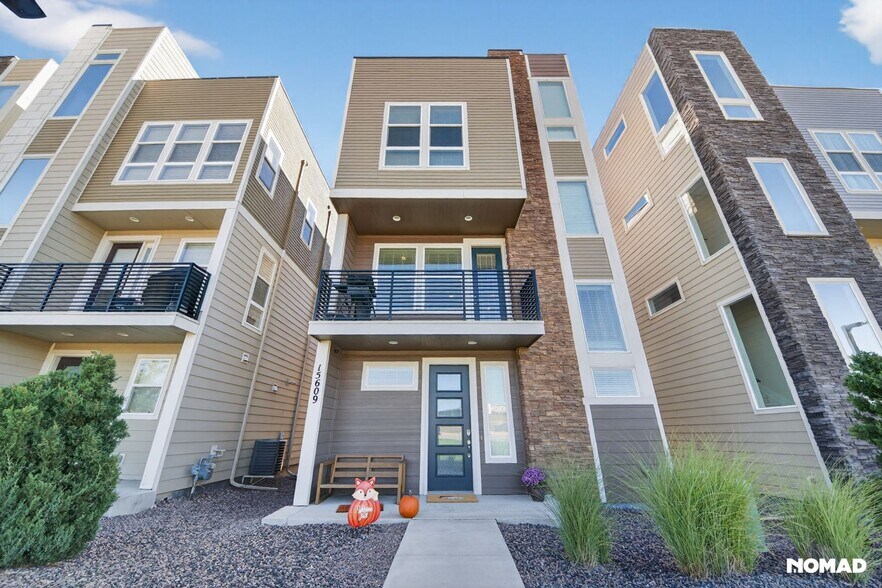Primary Photo - 15609 E Broncos Pl