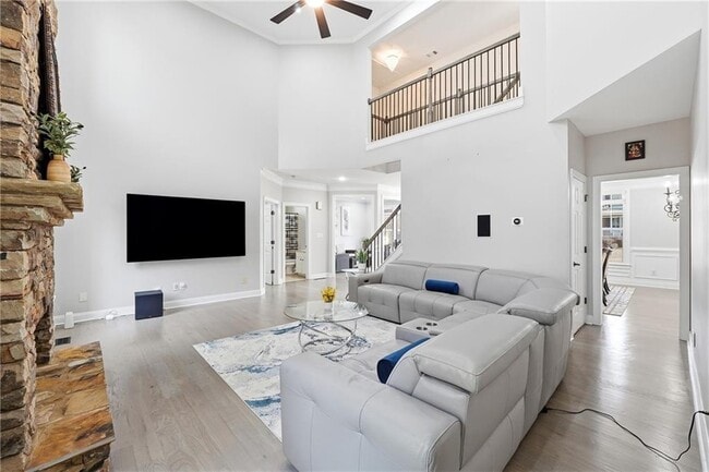 Building Photo - 3330 Spencer St