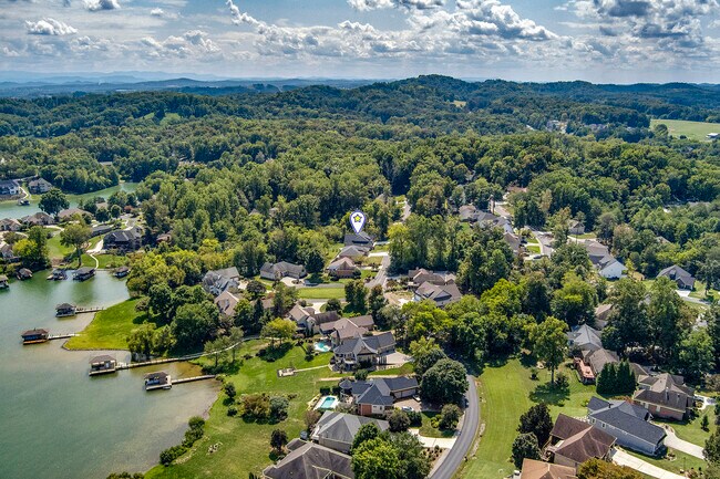 Building Photo - 310 Dudala Way