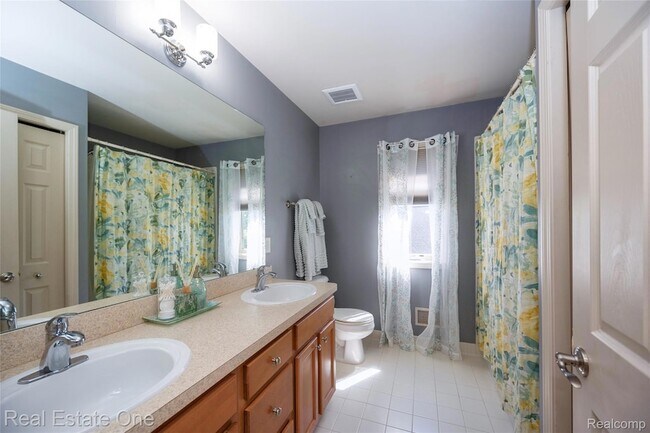 Building Photo - 3481 Castlewood Ct