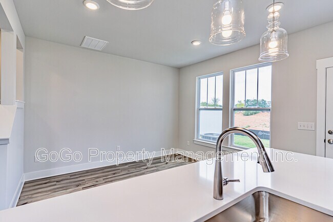 Building Photo - 109 Marston Ln