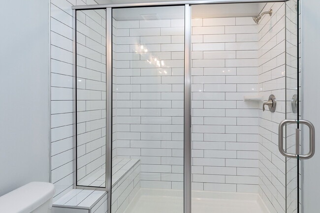 Building Photo - 341 Old Grove Ln