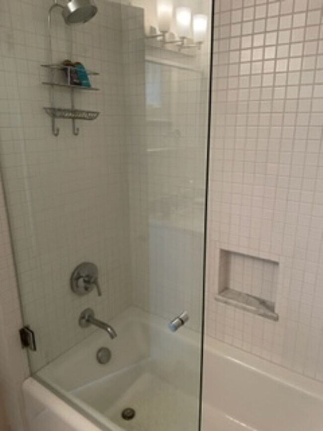 Building Photo - 2 br, 2 bath House - 35 1/2 Tradd