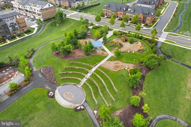 Building Photo - 22341 TrailView Crossing Terrace