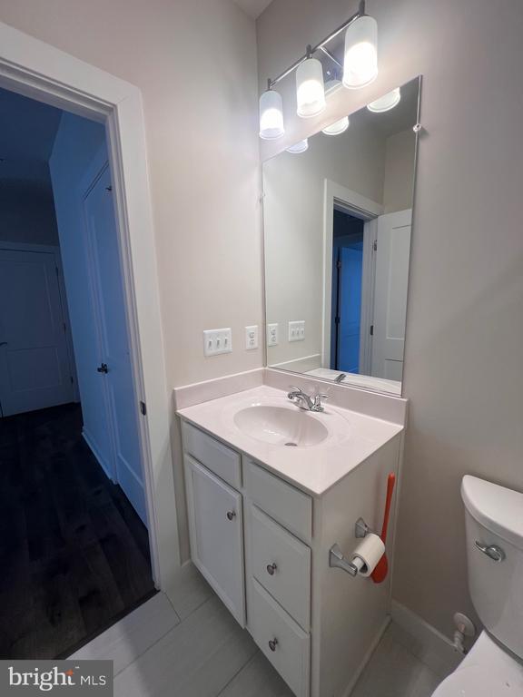 Building Photo - 44625 Wolfhound Sq