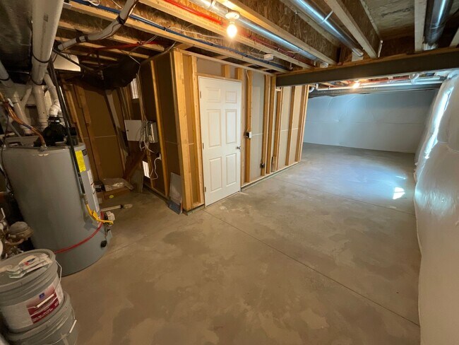 Building Photo - 3 Bedroom Home Available Near Marksheffel ...