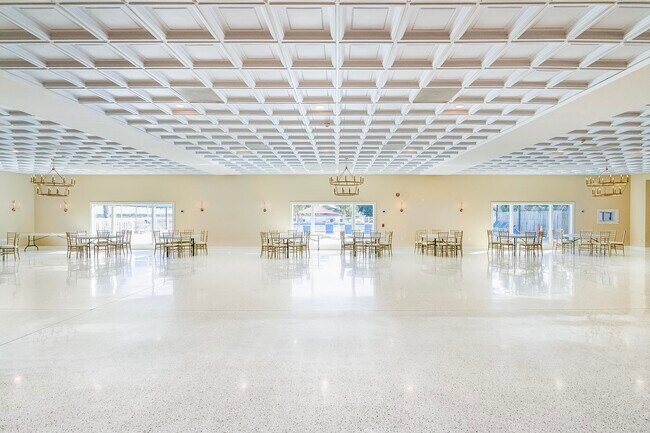 Building Photo - 10 Cristina Ct