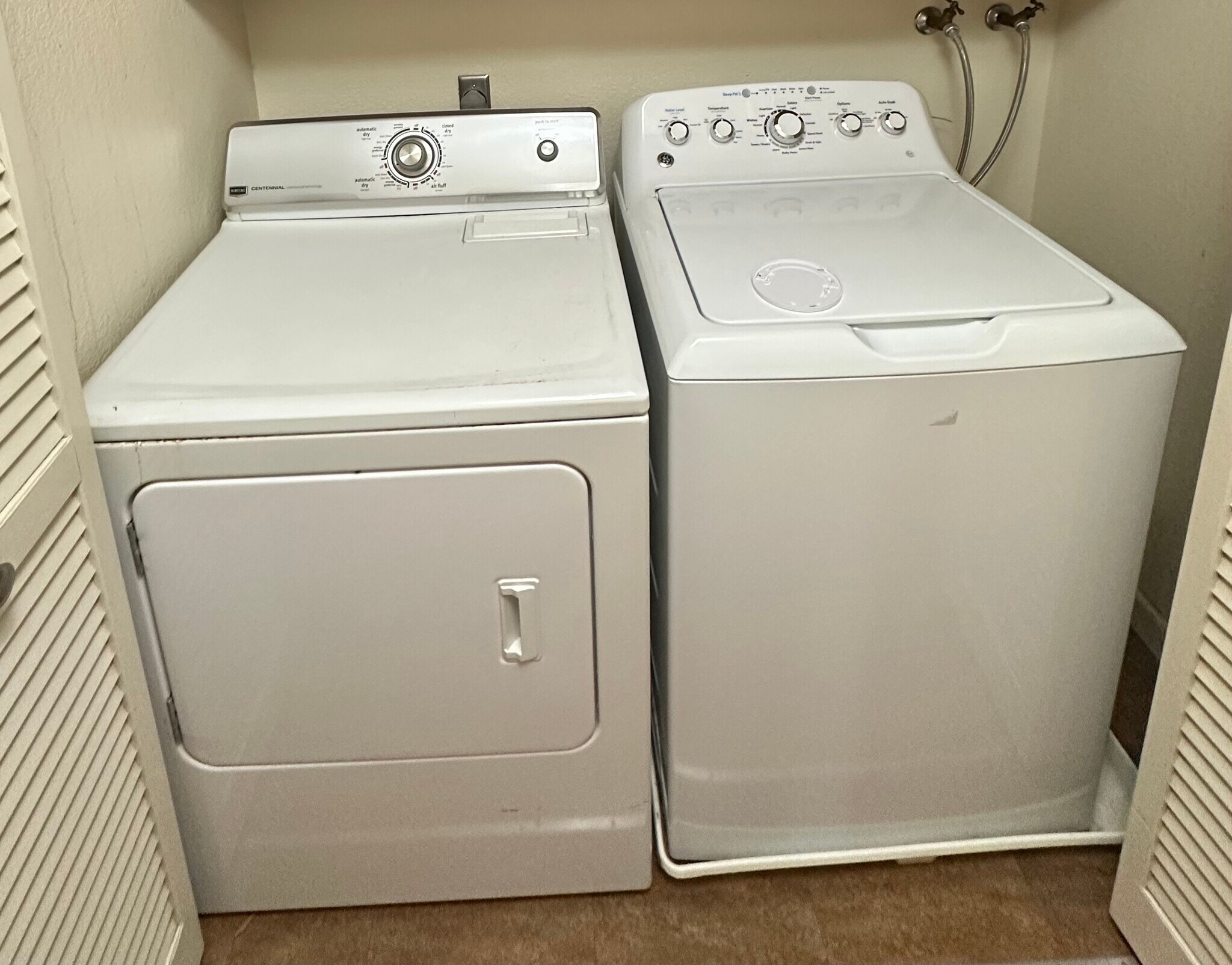 In-unit washer and dryer - 137 Temescal Cir
