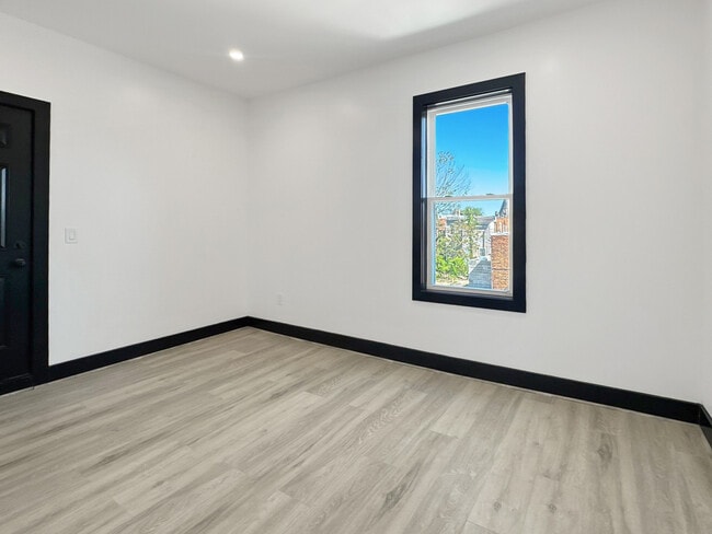 Building Photo - 2325 Reisterstown Rd