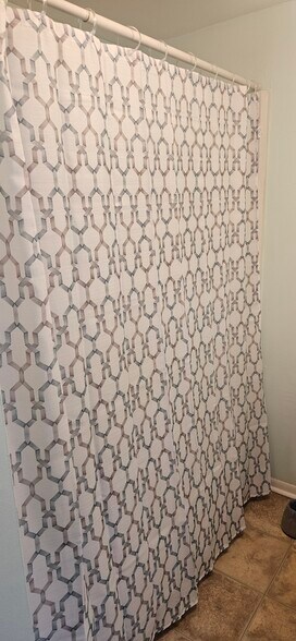 Building Photo - 225 Bay Ave