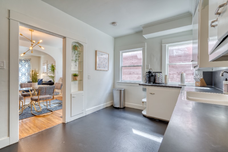 Building Photo - 2215 SE Powell Blvd