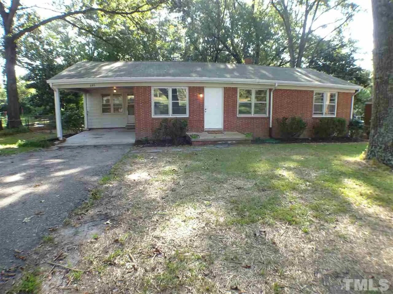 Building Photo - Room in House on Sunnybrook Rd