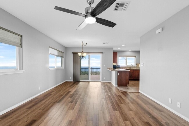 Building Photo - 4 bedroom, 2.5 bath with sweeping coastline views!