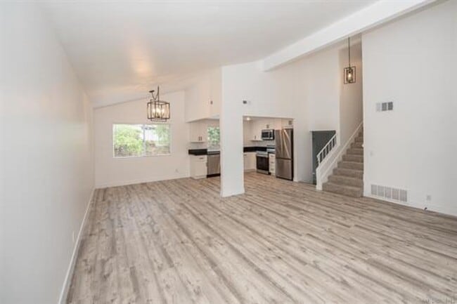 Building Photo - Encinitas 4br  2 car garage granite kitchen Huge Yard Home Remodeled TEXT 858-774-1574 $6290