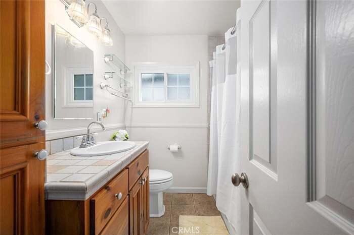 Building Photo - 7028 Parkcrest St