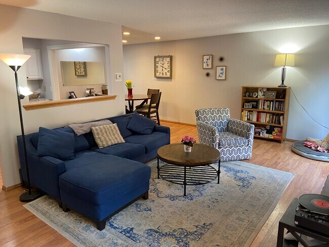 Building Photo - 3620 Independence Ave S