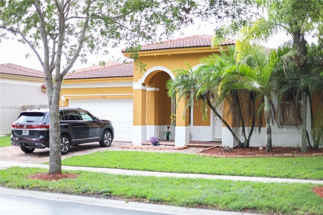 Building Photo - 2106 NE 40th Ave