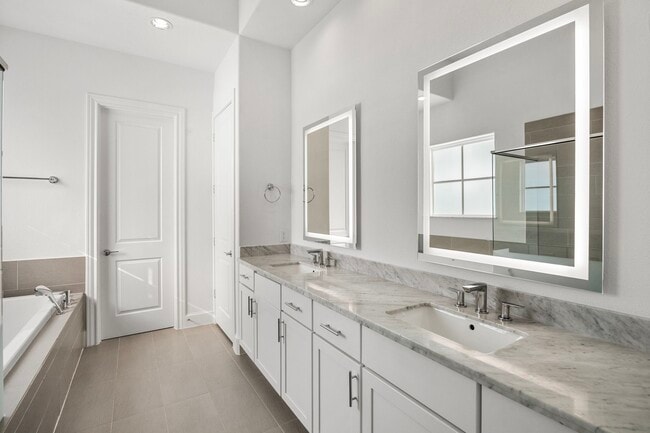 Building Photo - 2234 Lou Ellen Ln