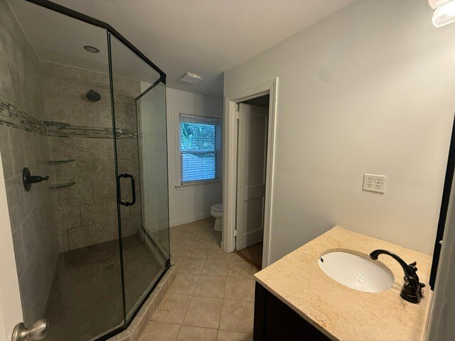 Building Photo - 2310 Fernwood Dr