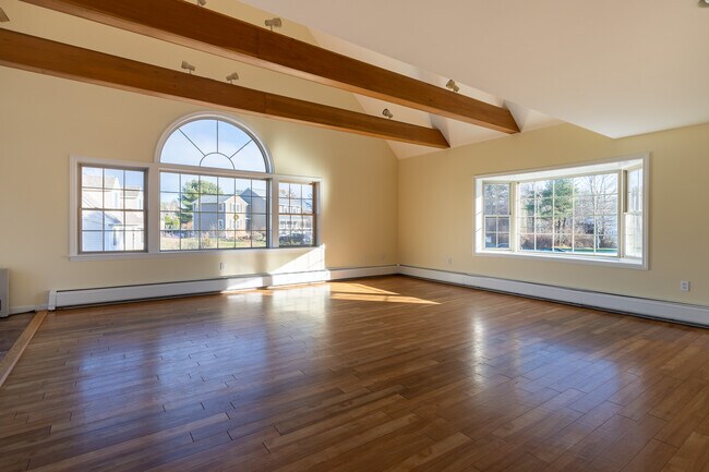 Building Photo - 4 Pheasant Ct