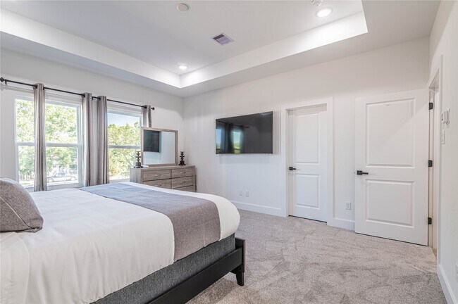 Building Photo - 3507 Ennis St