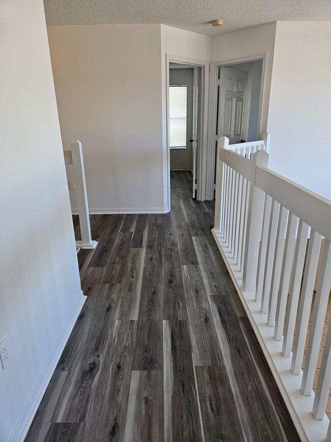 Building Photo - Kissimmee Pool Home with 7 bedrooms!