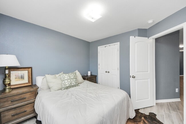 Building Photo - 2430 Regatta Ln