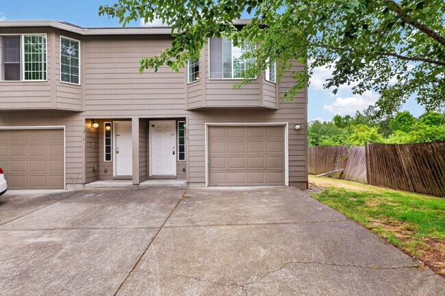 Building Photo - 4270 SW 159th Ave