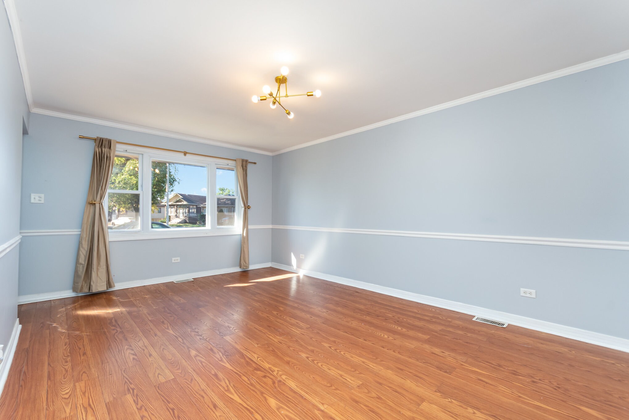 Building Photo - 544 Garfield Ave