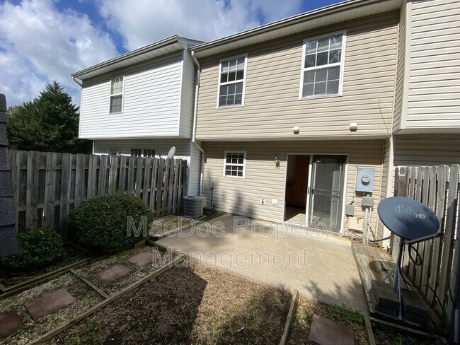 Building Photo - 9740 W Midland Way
