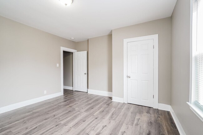 Building Photo - 761-763 Seymour Ave