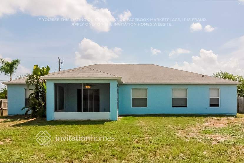 Building Photo - 3544 SW Hale St
