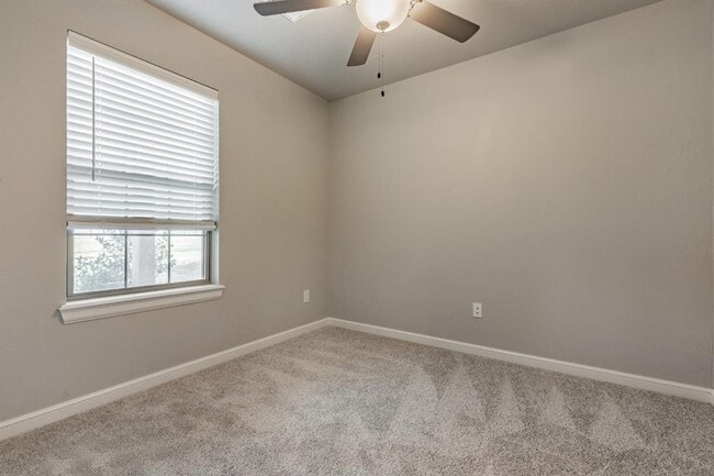 Building Photo - 6296 NW 178th Ter