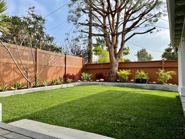 Building Photo - 7531 W 88th Pl