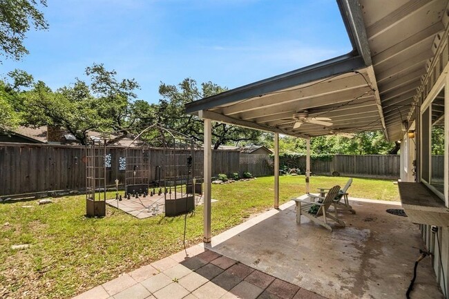 Building Photo - 11711 Shoshone Dr