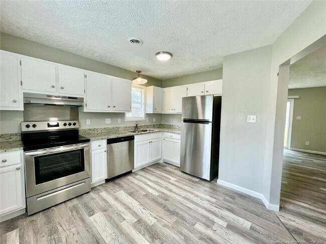 Building Photo - 6405 Lorell Ct