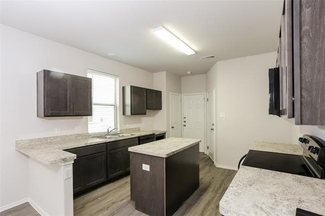 Building Photo - 5517 Shore Point Trl