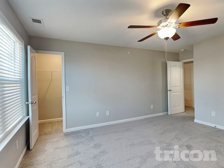 Building Photo - 143 Edgefield Ct