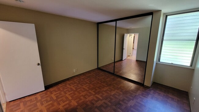 Building Photo - Makaha Valley Plantation 2 Bedroom Town Home