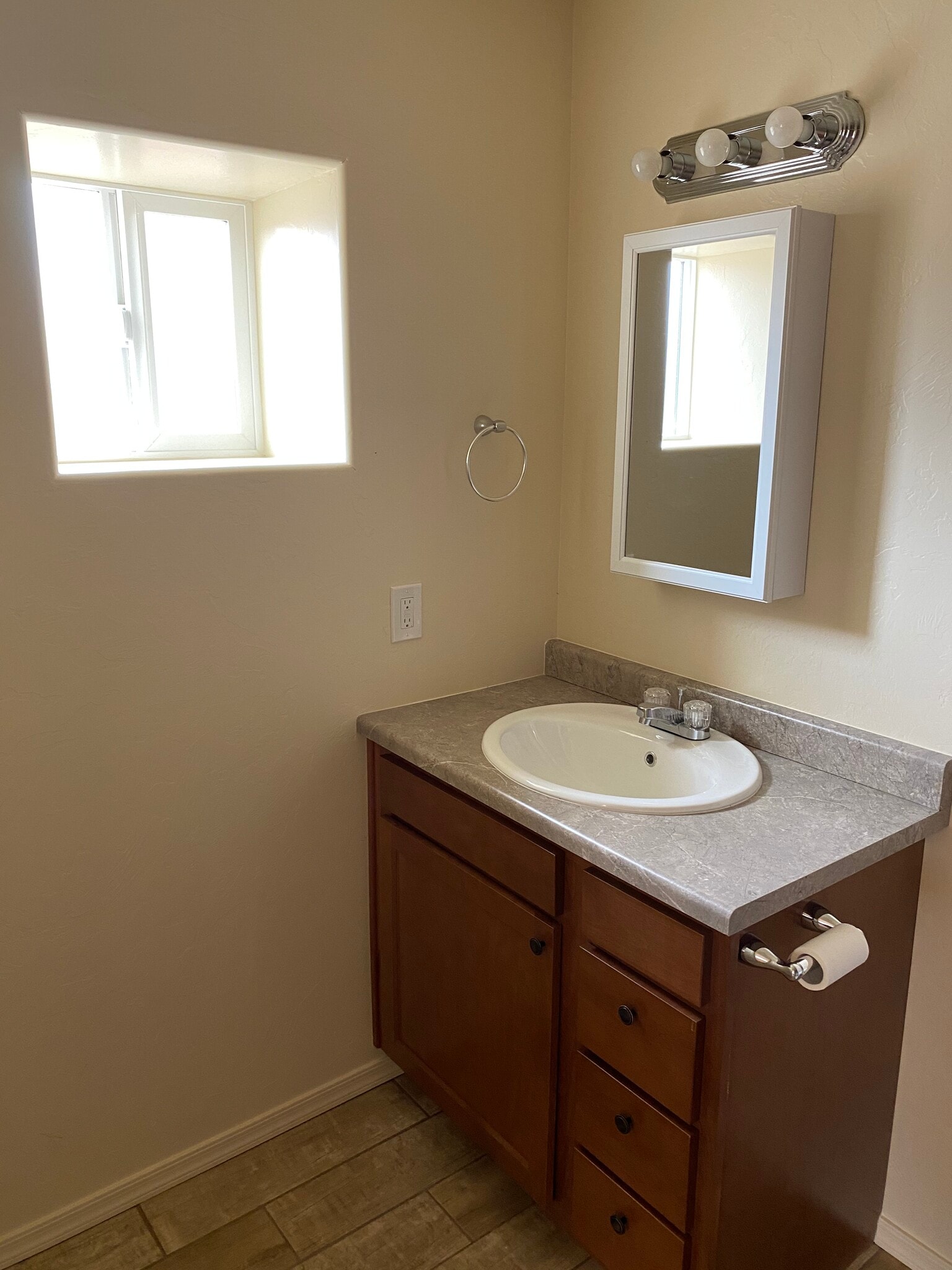 Bathroom - 1001 Elledge Dr
