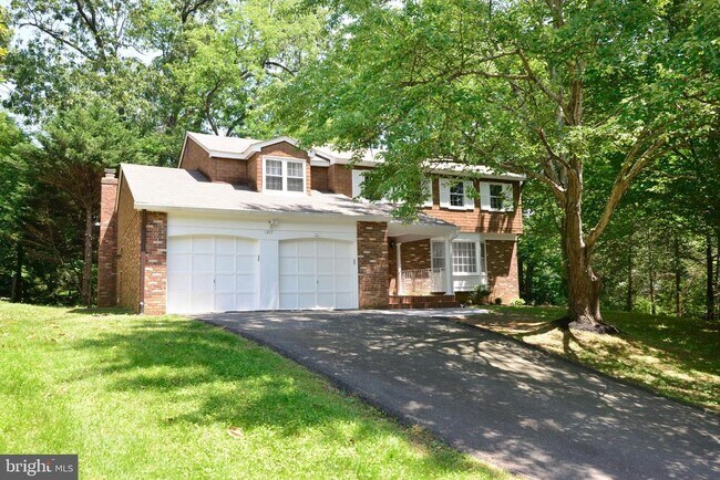 Building Photo - 1317 Forestwood Dr