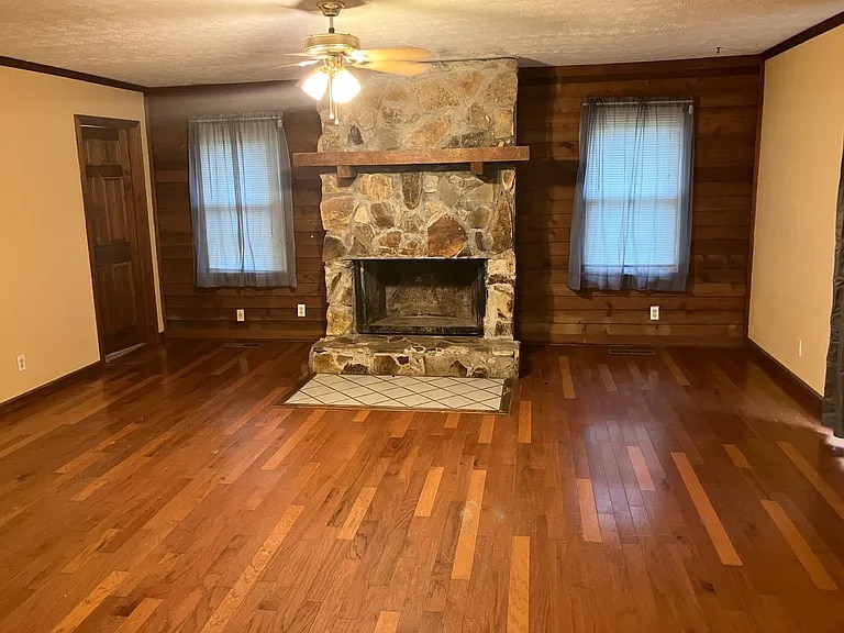 Building Photo - Room in Duplex on Vonda Ln SW