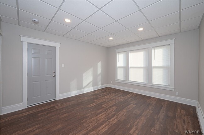 Building Photo - 2148 Main St