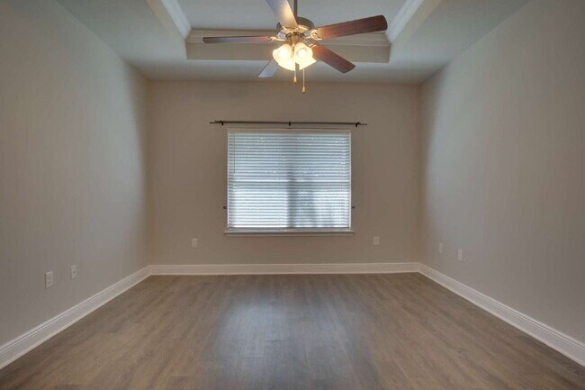 Building Photo - Ashley Plantation Living — 3BR Home with Granite Countertops, Large Kitchen Island, Trey Ceilings...