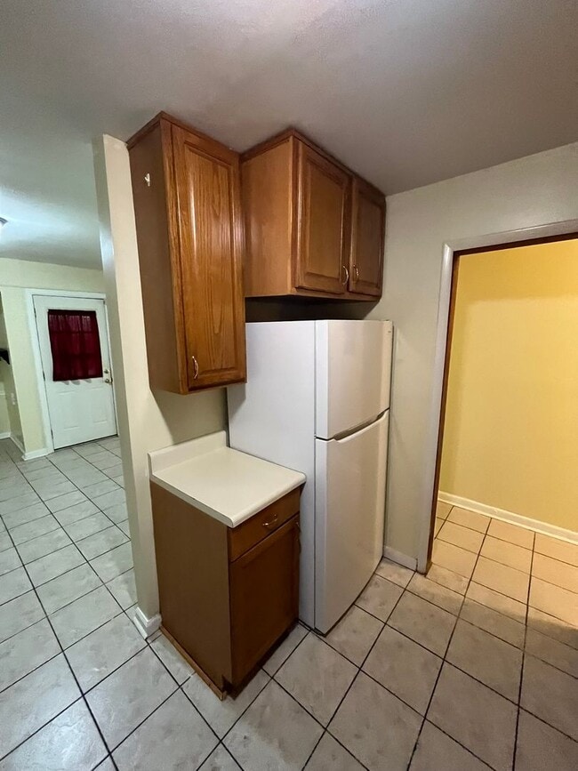 Building Photo - 951 Celia Dr