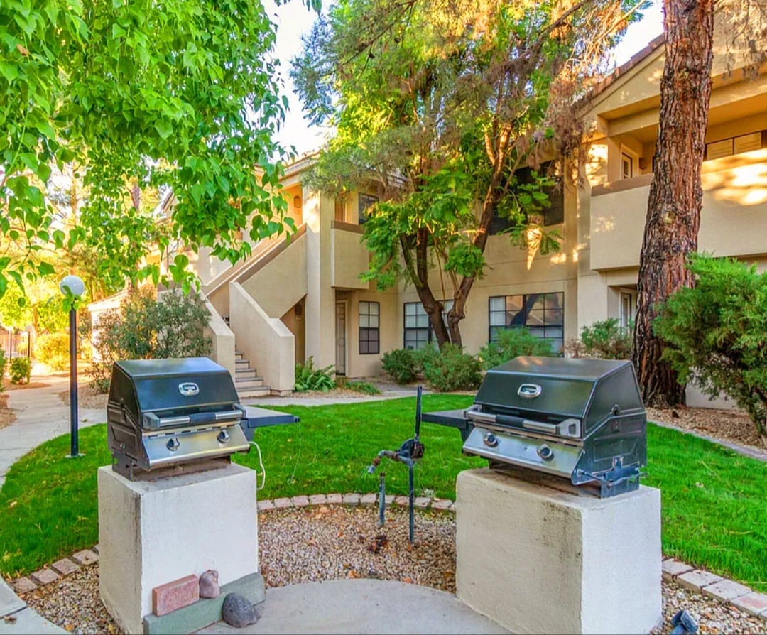 BBB grills - 6885 E Cochise Rd